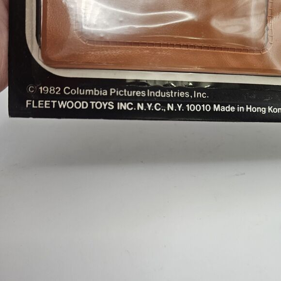 T.J. Hooker ID, Wallet Handcuffs Badge Playset - Fleetwood 1982 NEW UNPUNCHED - Picture 4 of 8